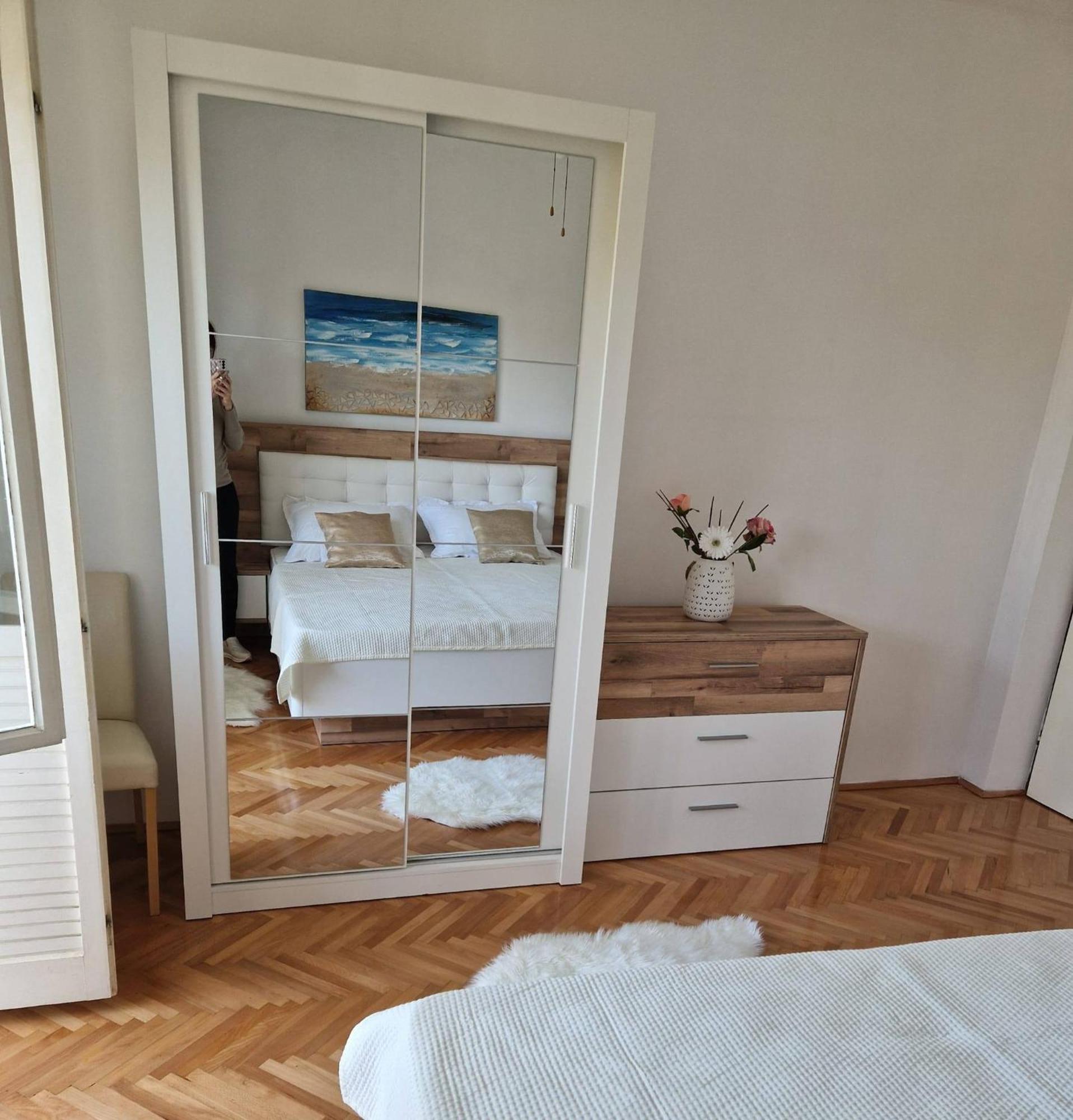 Apartments By The Sea Seget Donji, Trogir - 2029 Стая снимка